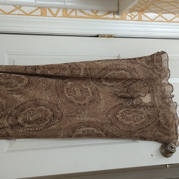 Hi low skirt - Picture 2 of 4